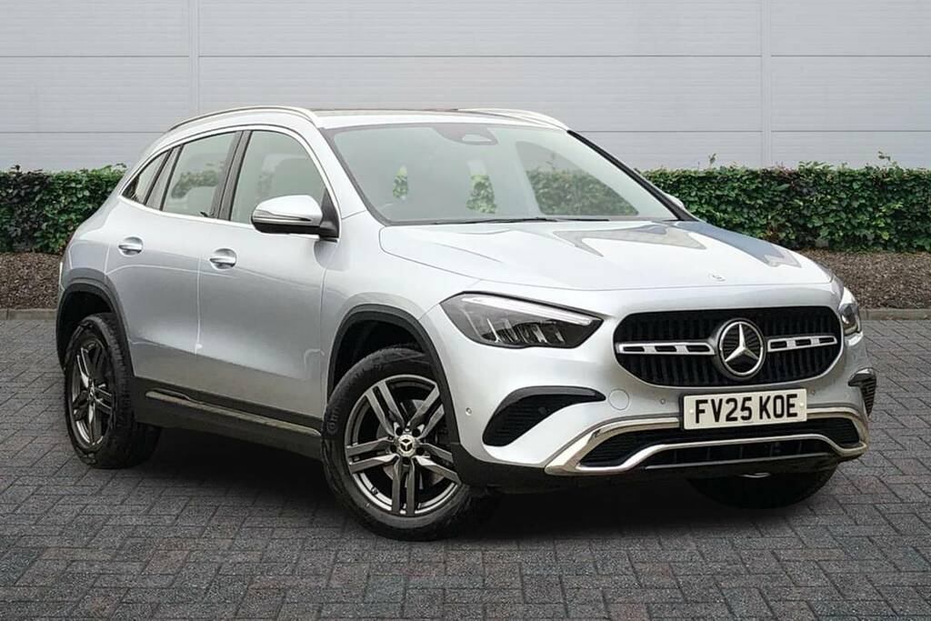 Mercedes-Benz GLA Class 180 Sport Edition Silver