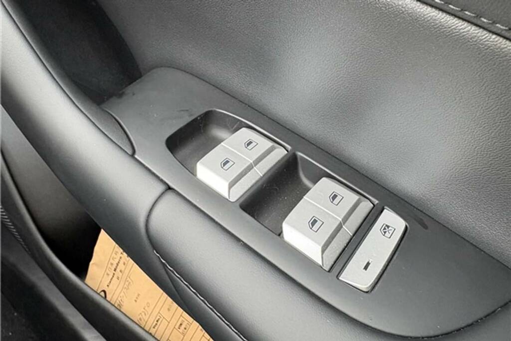 MG MG4 170Kw Premium Long Range 64Kwh KR75ZZJ Green #6