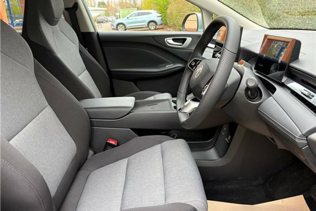 MG MG4 118Kw Premium Long Range 54Kwh KM75VLU Green #3