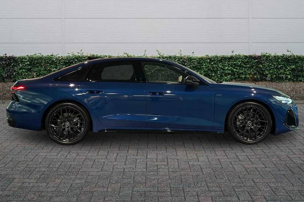 Audi A6 Saloon 2.0 E-hybrid Qtro 299 Launch Edition S Tronic BP75DOH Blue #4