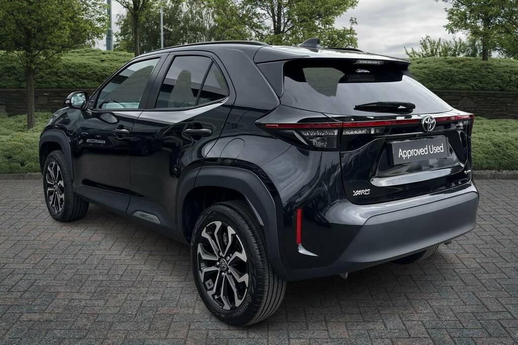 Toyota Yaris Cross 1.5 Hybrid Design Cvt FV75XTP Black #3