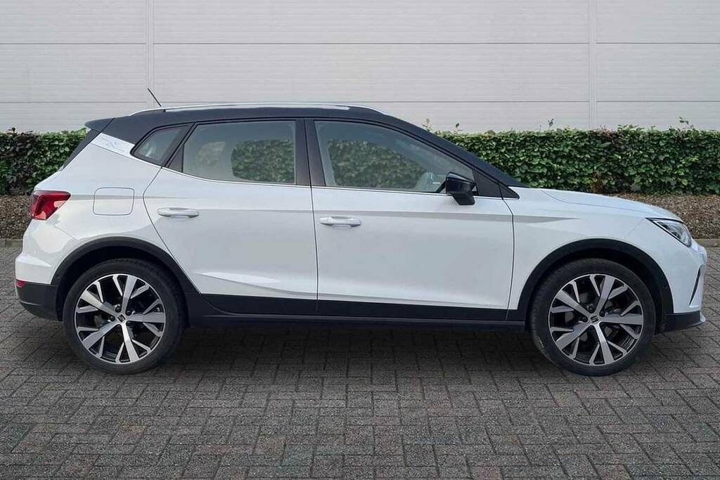Seat Arona 1.0 Tsi 110 Xperience Lux BV22TTO White #4