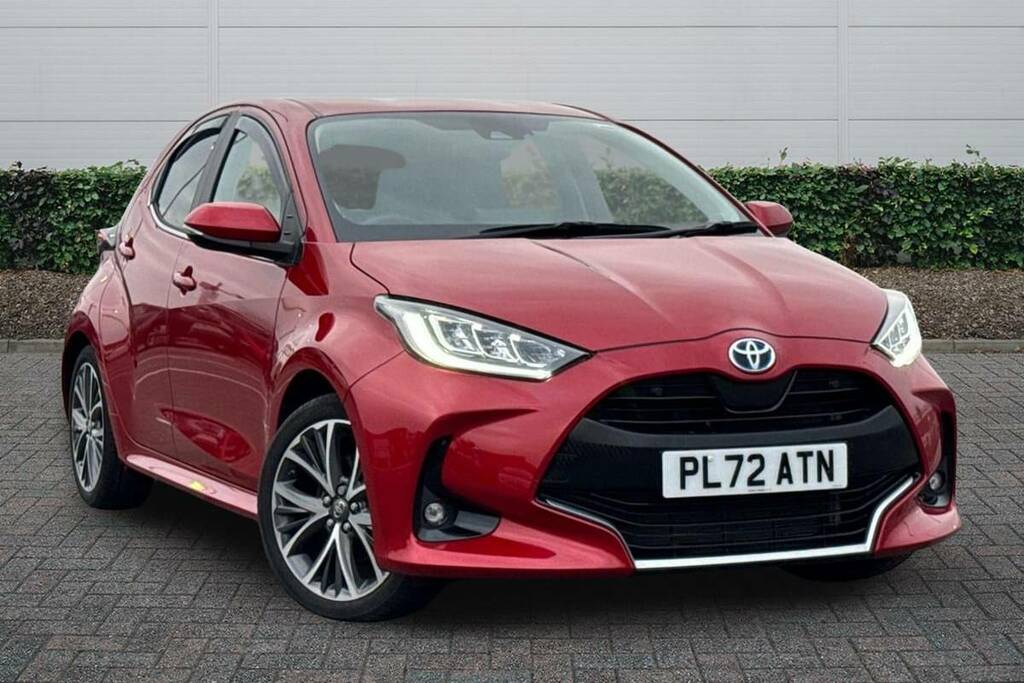 Toyota Yaris 1.5 Hybrid Excel Cvt Red