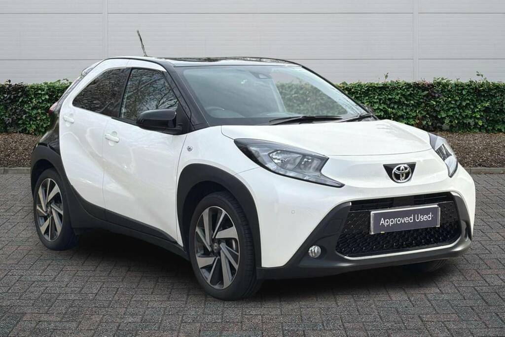 Toyota Aygo X 1.0 Vvt-i Edge Parking White