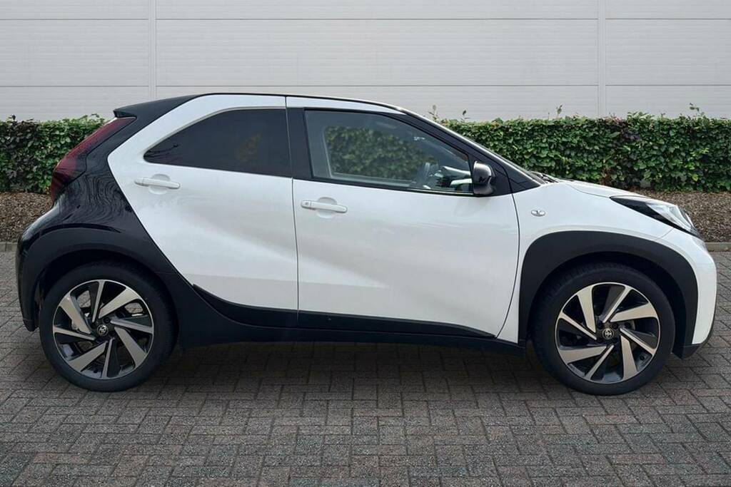 Toyota Aygo X 1.0 Vvt-i Edge Parking BV24MXC White #5