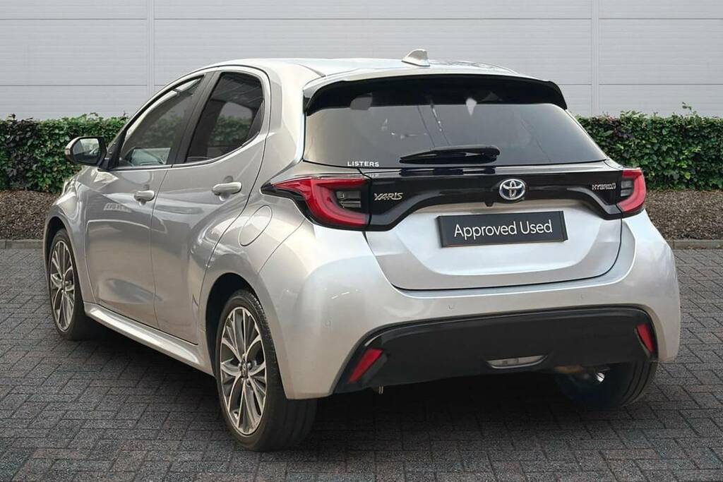 Toyota Yaris 1.5 Hybrid Excel Cvt FP72VYO Silver #2