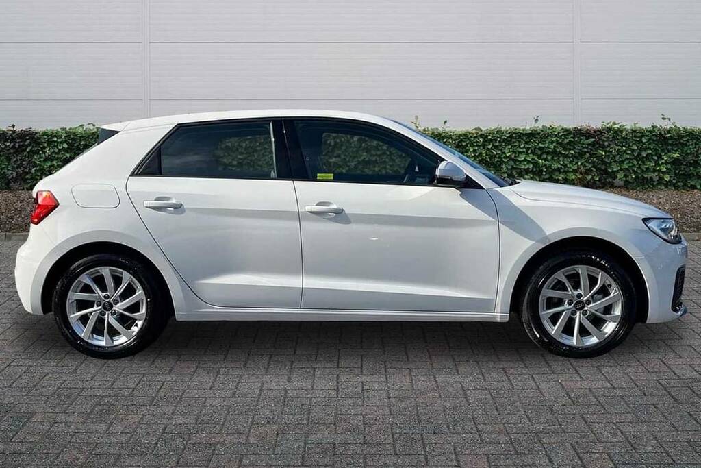 Audi A1 25 Tfsi Sport BV26EFU White #4