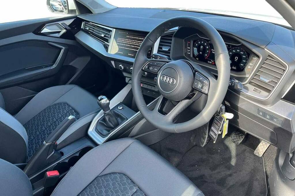 Audi A1 25 Tfsi Sport BV26EFU White #6