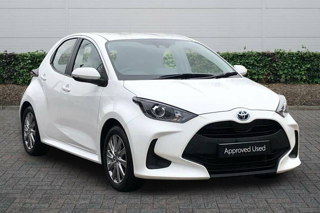 Toyota Yaris 1.5 Hybrid Icon Cvt White