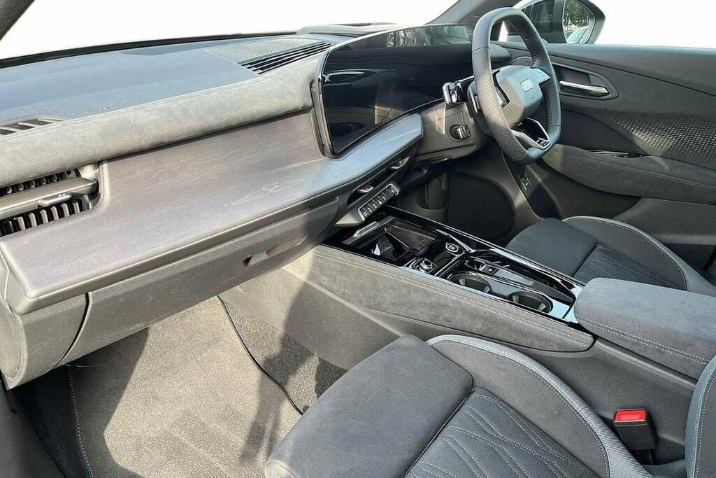 Audi Q3 2.0 Tdi Edition 1 S Tronic BN26VRC Green #2