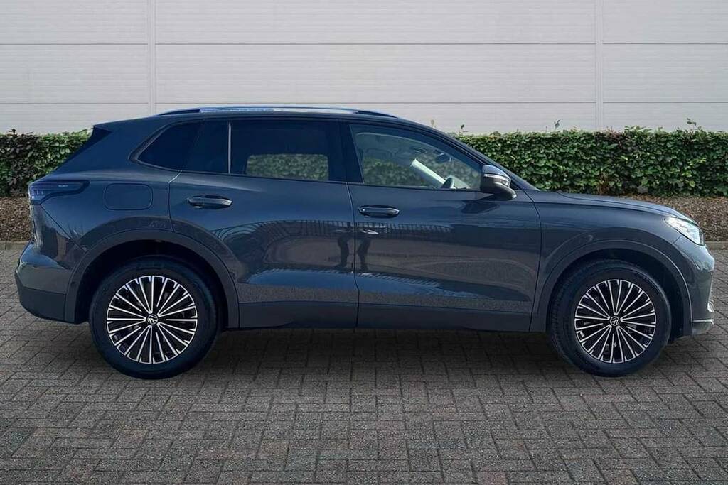 Volkswagen Tiguan 1.5 Etsi 150 Match Dsg FJ26YAG Grey #4