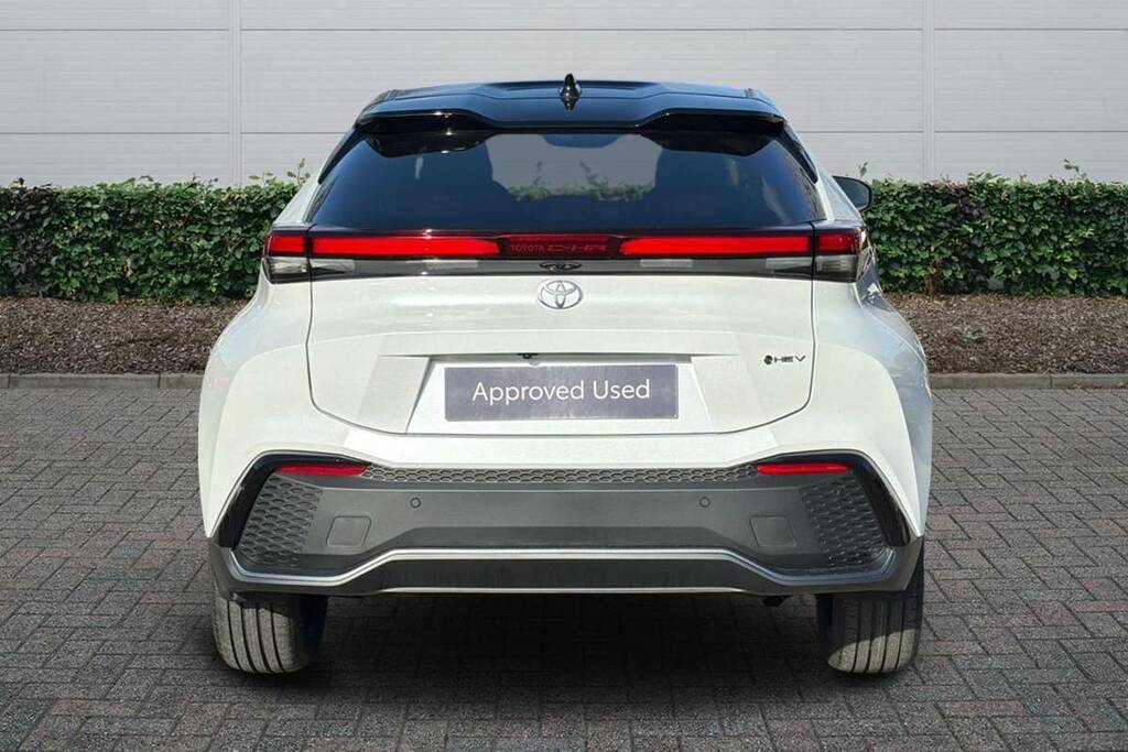 Toyota C-Hr 1.8 Hybrid Excel Cvt WN26ENX White #4