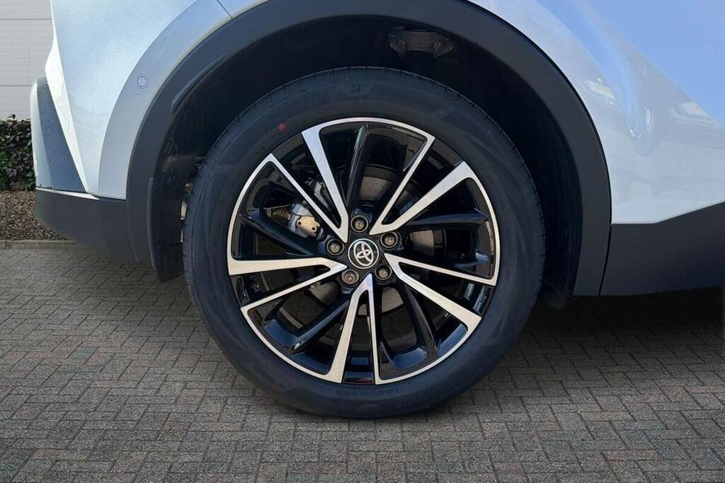 Toyota C-Hr 1.8 Hybrid Excel Cvt WN26ENX White #6