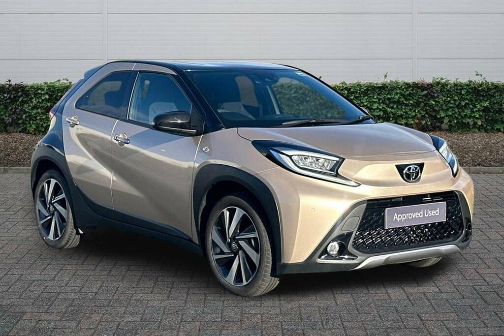 Toyota Aygo X 1.0 Vvt-i Exclusive Beige