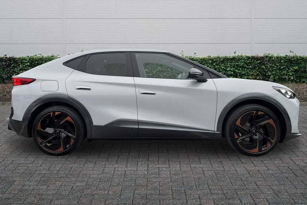 Cupra Tavascan 210Kw V2 77Kwh White #4