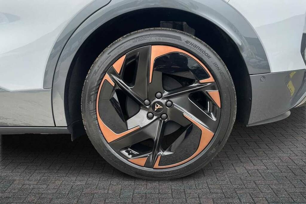 Cupra Tavascan 210Kw V2 77Kwh White #5