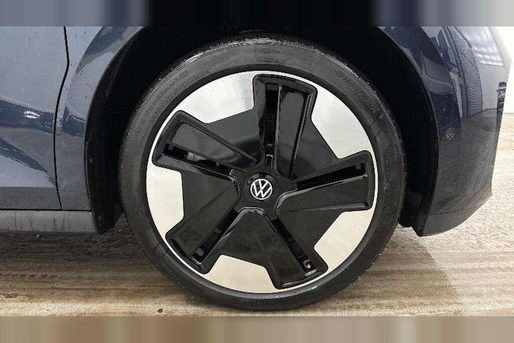 Volkswagen ID.Buzz 210Kw Style Pro 86Kwh Lwb 7 Seat Blue #5