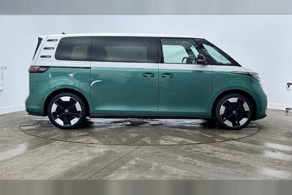 Volkswagen ID.Buzz 210Kw Style Pro 86Kwh Lwb 7 Seat Green #4
