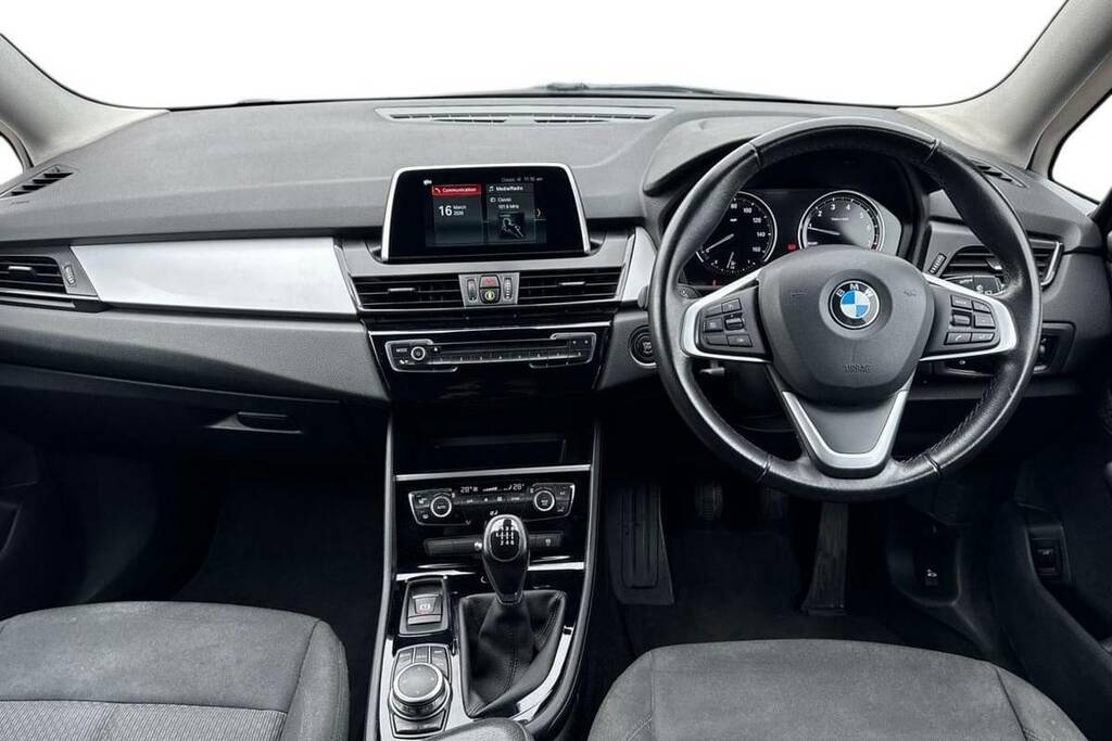 BMW 2 Series Gran Tourer 218I Se White #4