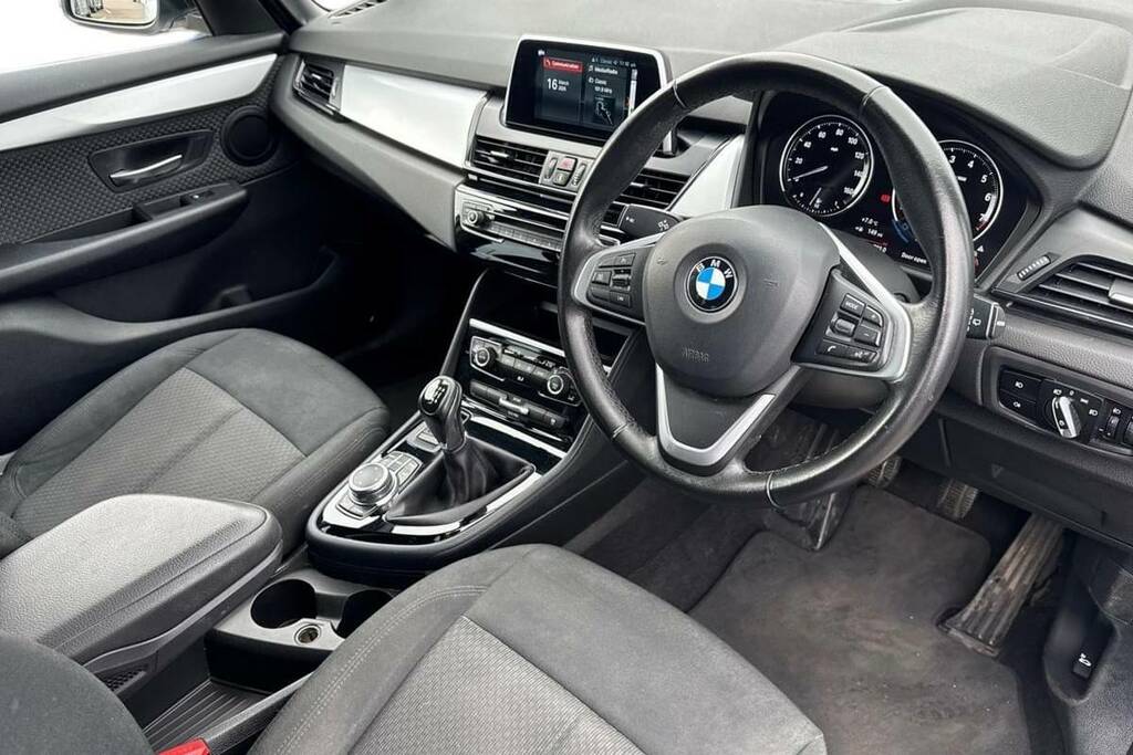 BMW 2 Series Gran Tourer 218I Se White #6