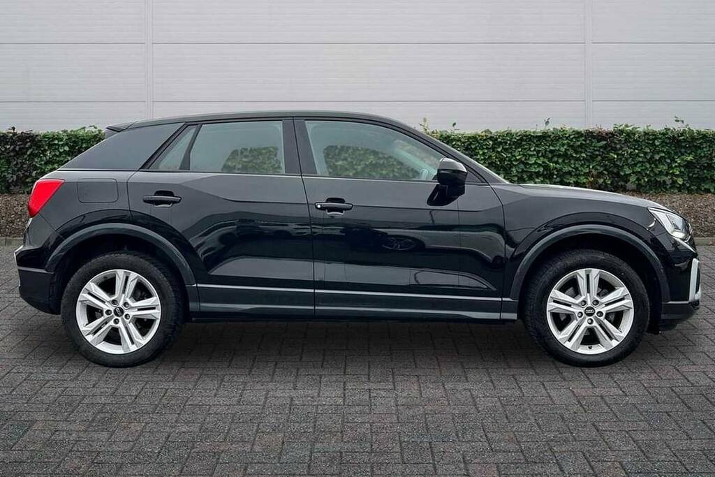 Audi Q2 30 Tdi Sport S Tronic Black #4