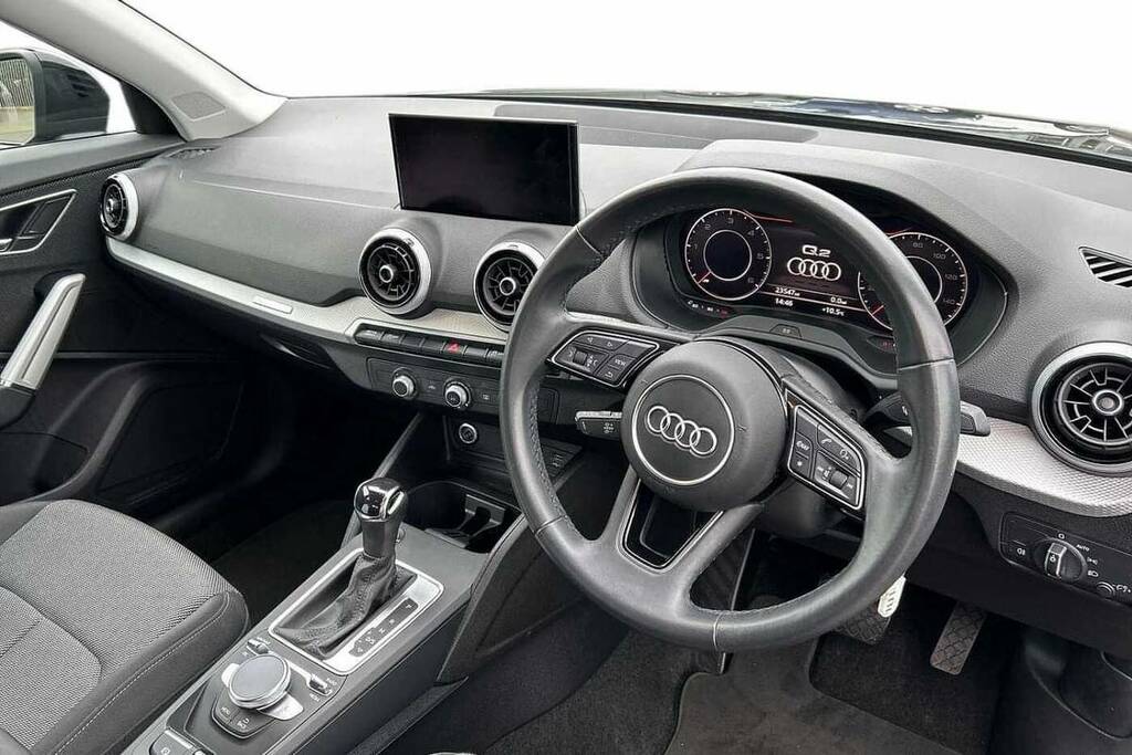 Audi Q2 30 Tdi Sport S Tronic Black #6