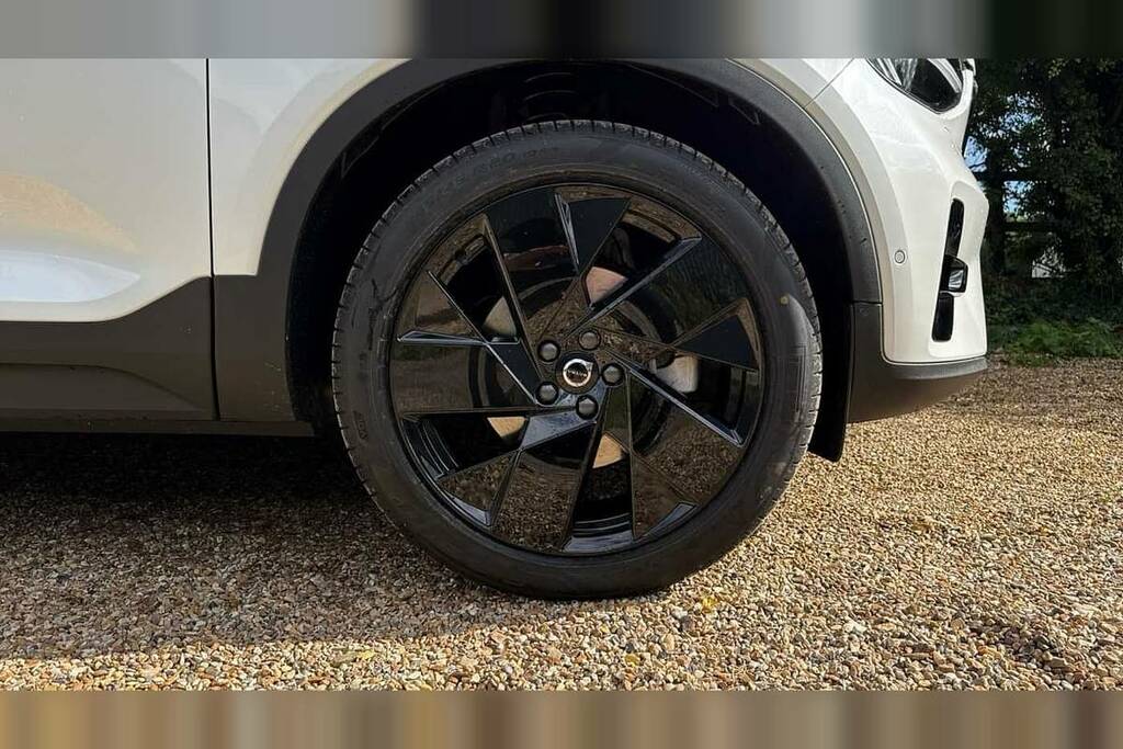 Volvo XC40 2.0 B4p Ultra Black Edition BW75FFN White #6