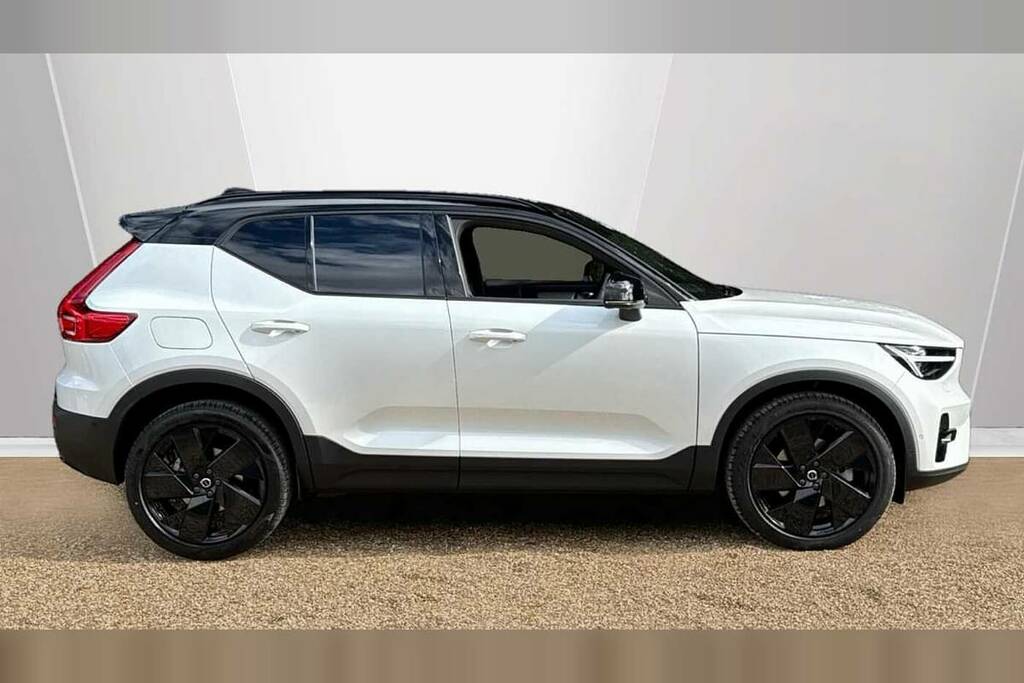 Volvo XC40 2.0 B4p Ultra Black Edition White