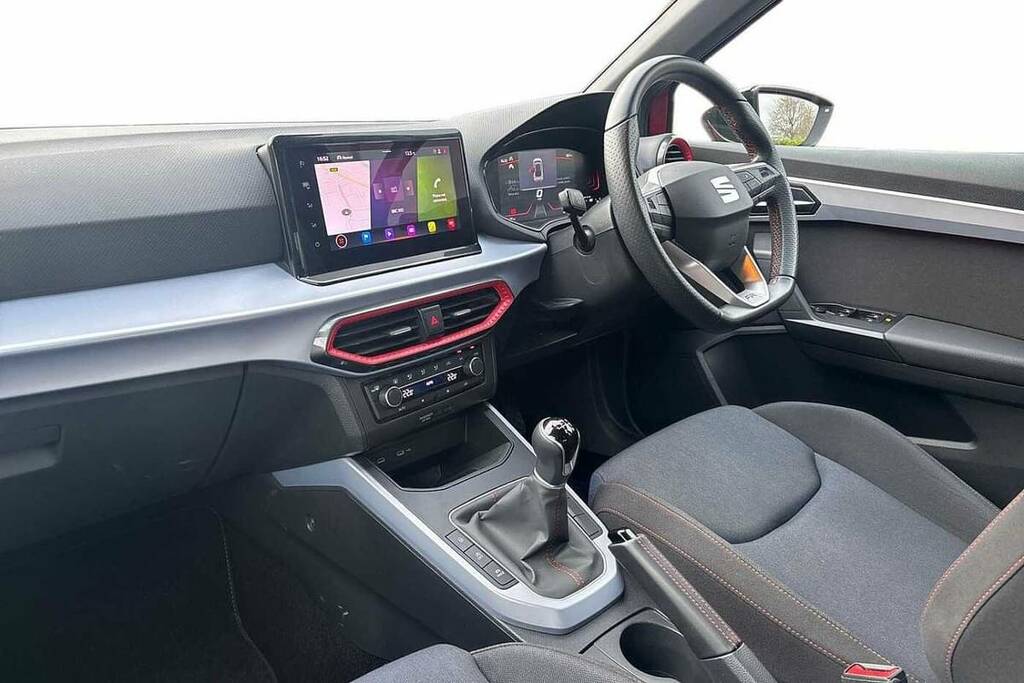 Seat Arona 1.0 Tsi 110 Fr VE23FPO Red #2