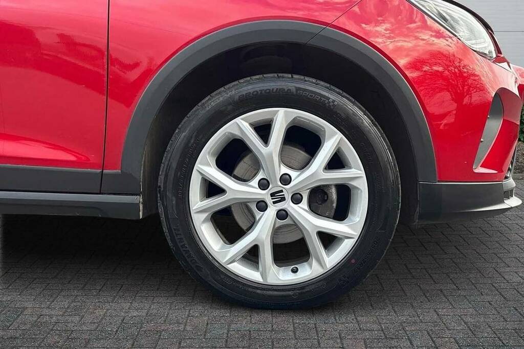 Seat Arona 1.0 Tsi 110 Fr VE23FPO Red #5