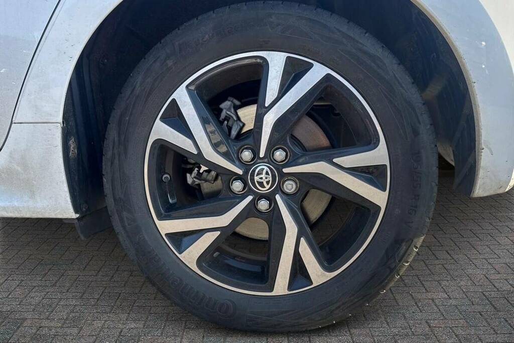 Toyota Yaris 1.5 Hybrid Design Cvt BK24KZS White #6