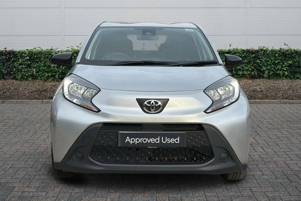 Toyota Aygo X 1.0 Vvt-i Pure HJ72JVN Silver #3