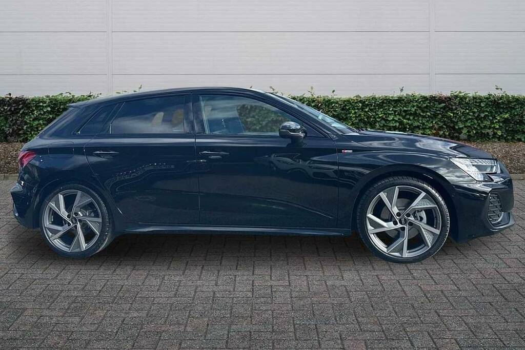 Audi A3 2.0 Tdi 150 Black Edition S Tronic Black #4