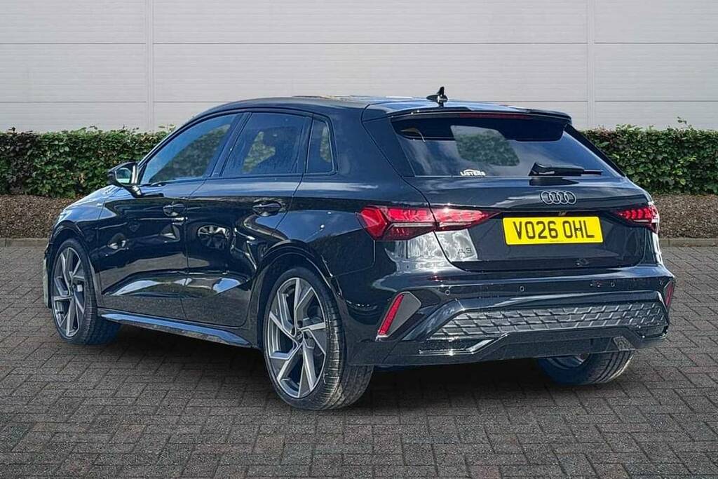Audi A3 2.0 Tdi 150 Black Edition S Tronic Black #3