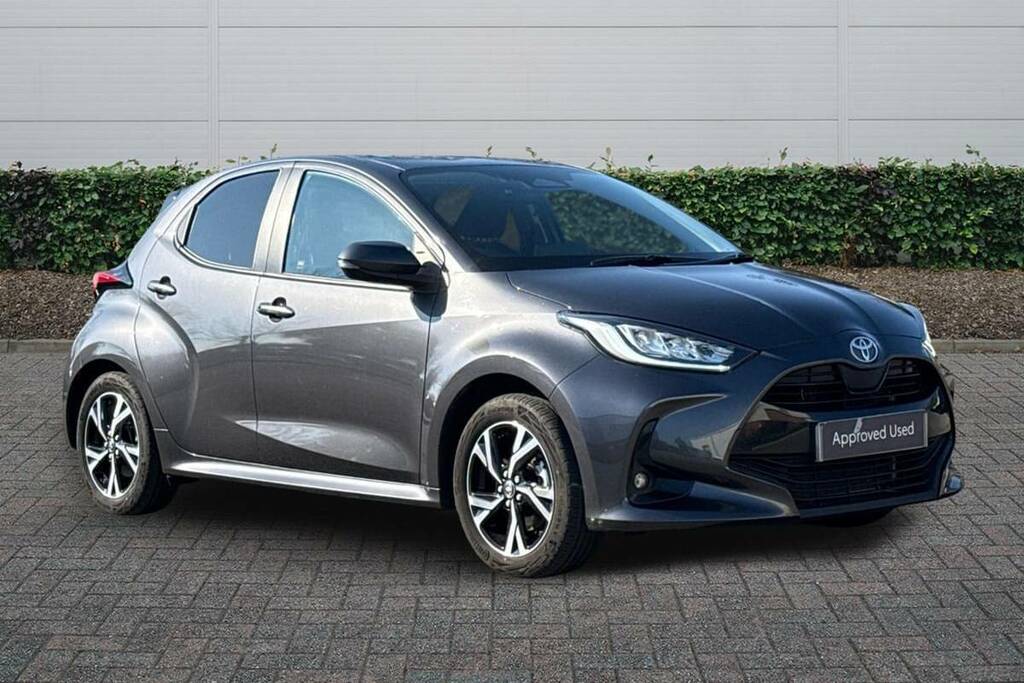 Toyota Yaris 1.5 Hybrid Design Cvt Grey