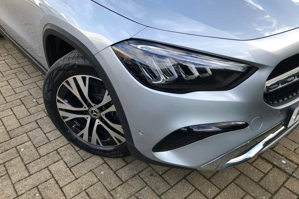 Mercedes-Benz GLA Class 200 Sport Executive Silver #6