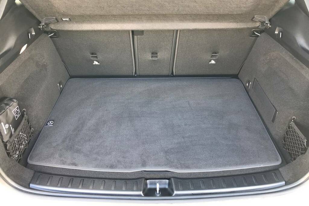 Mercedes-Benz GLA Class 200 Sport Executive Silver #2