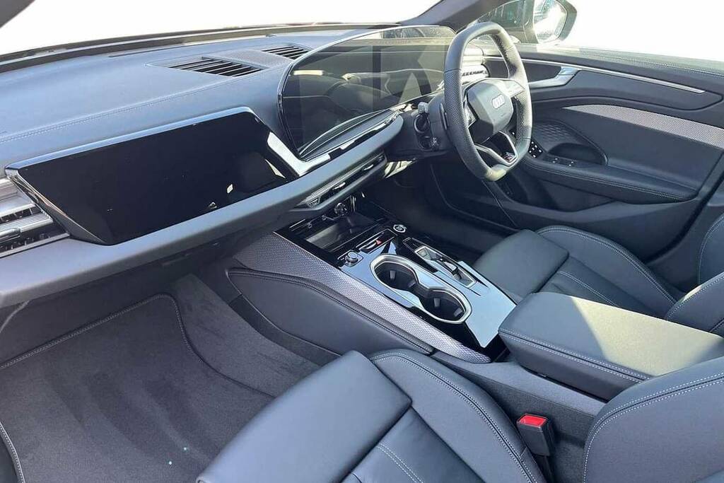 Audi A6 Avant 2.0 Tdi Quattro 204 S Line S Tronic BK26OAP Black #2