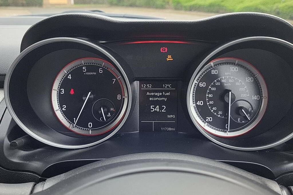 Suzuki Swift 1.2 Dualjet 83 12V Hybrid Sz-l NL23WNU Red #6