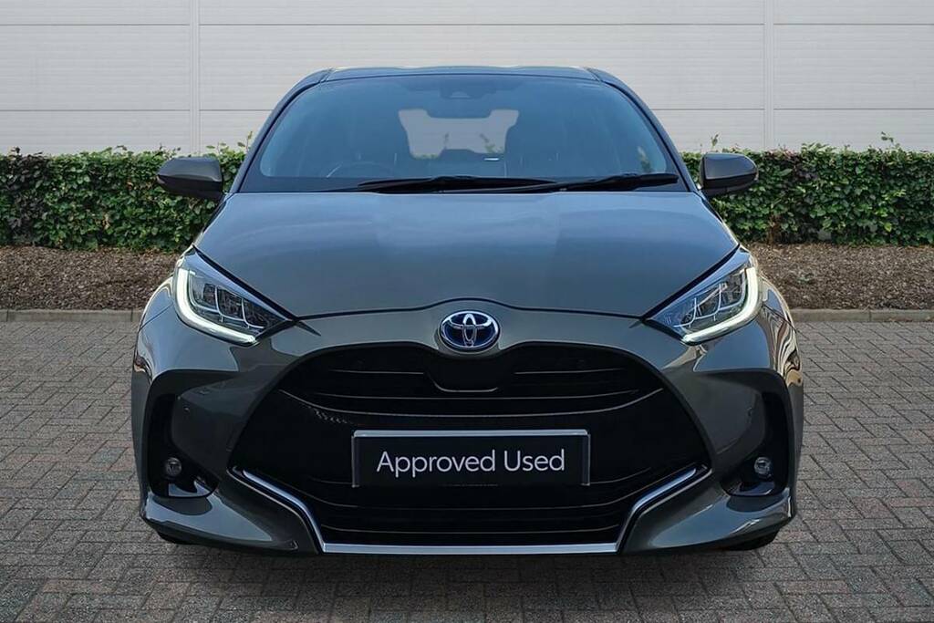 Toyota Yaris 1.5 Hybrid Excel Cvt VE72XHT Brown #3
