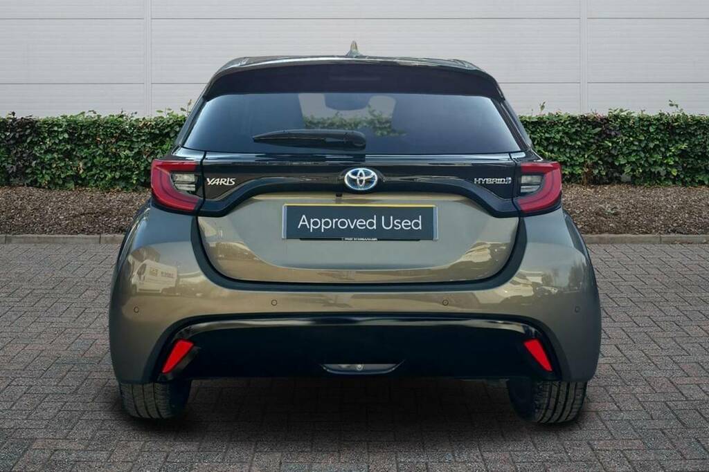 Toyota Yaris 1.5 Hybrid Excel Cvt VE72XHT Brown #4