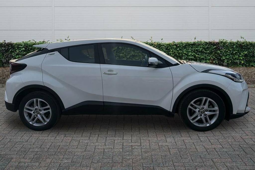 Toyota C-Hr 1.8 Hybrid Icon Cvt BF72RLU White #5