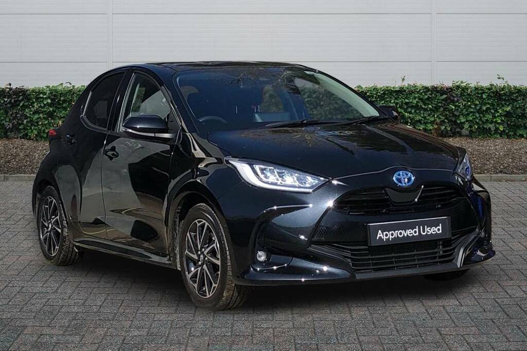 Toyota Yaris 1.5 Hybrid Design Cvt Black