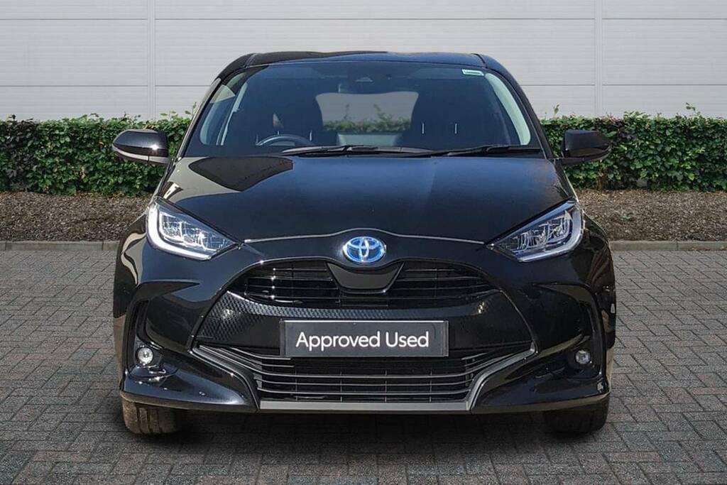 Toyota Yaris 1.5 Hybrid Design Cvt VN73CNA Black #3