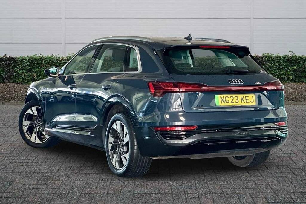 Audi Q8 e tron 250Kw 50 Quattro 95Kwh Sport Blue #3