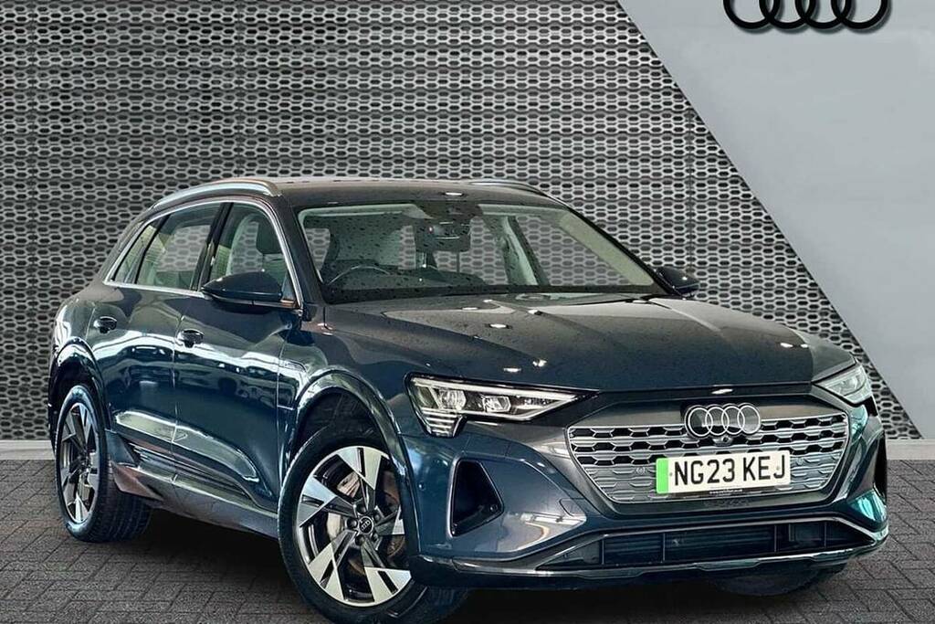 Audi Q8 e tron 250Kw 50 Quattro 95Kwh Sport Blue