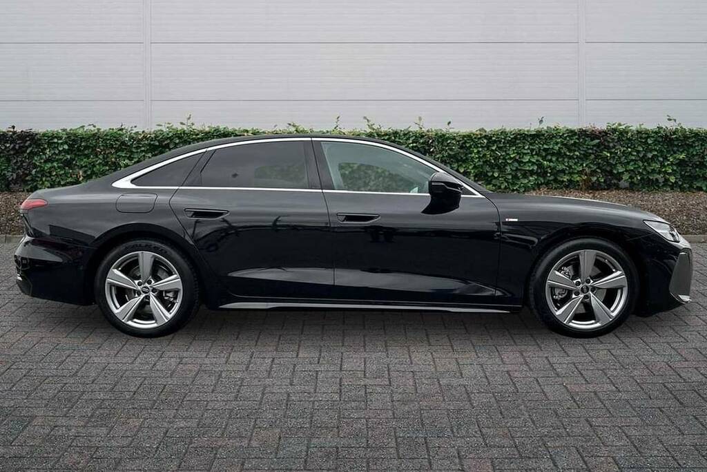 Audi A6 Saloon 2.0 Tfsi 204 S Line S Tronic VO26UGP Black #4