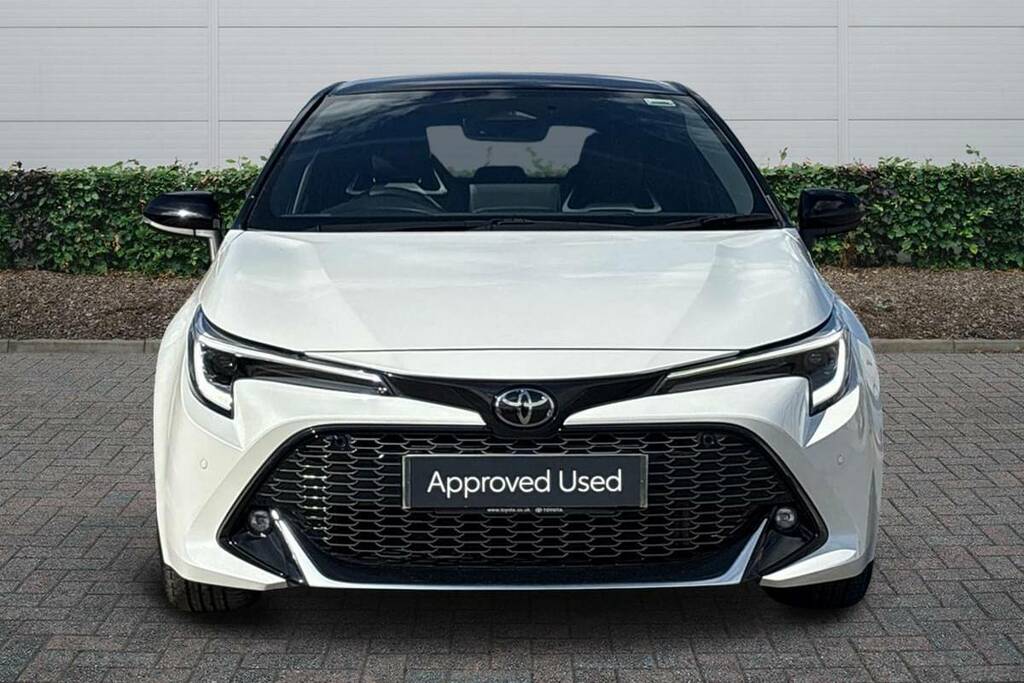 Toyota Corolla 2.0 Hybrid Gr Sport Cvt White