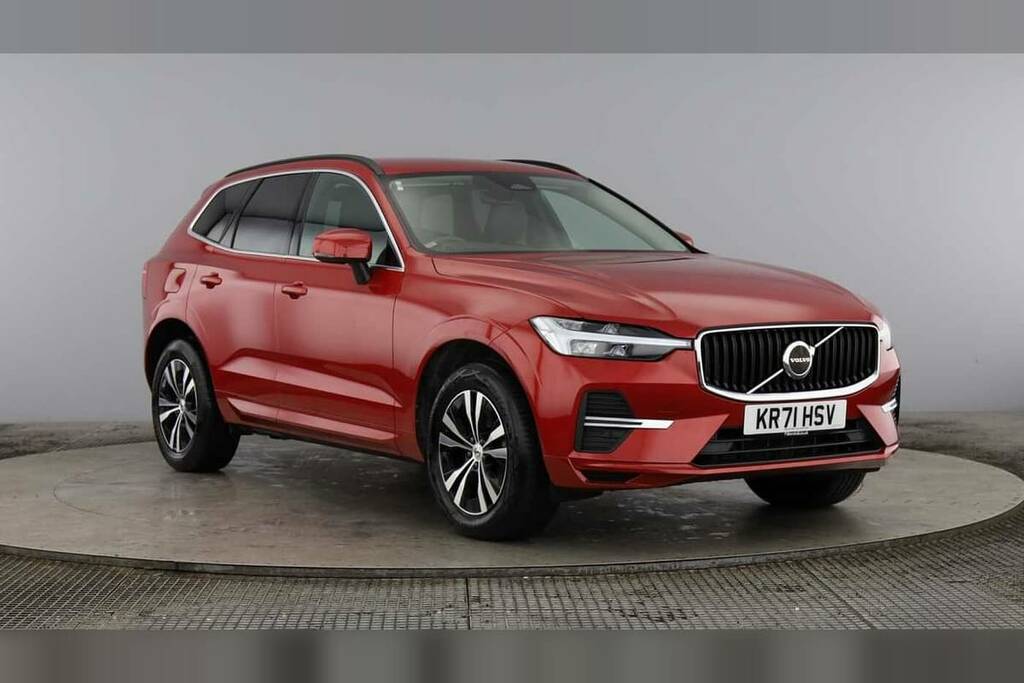 Volvo XC60 2.0 B5p Momentum Geartronic Red