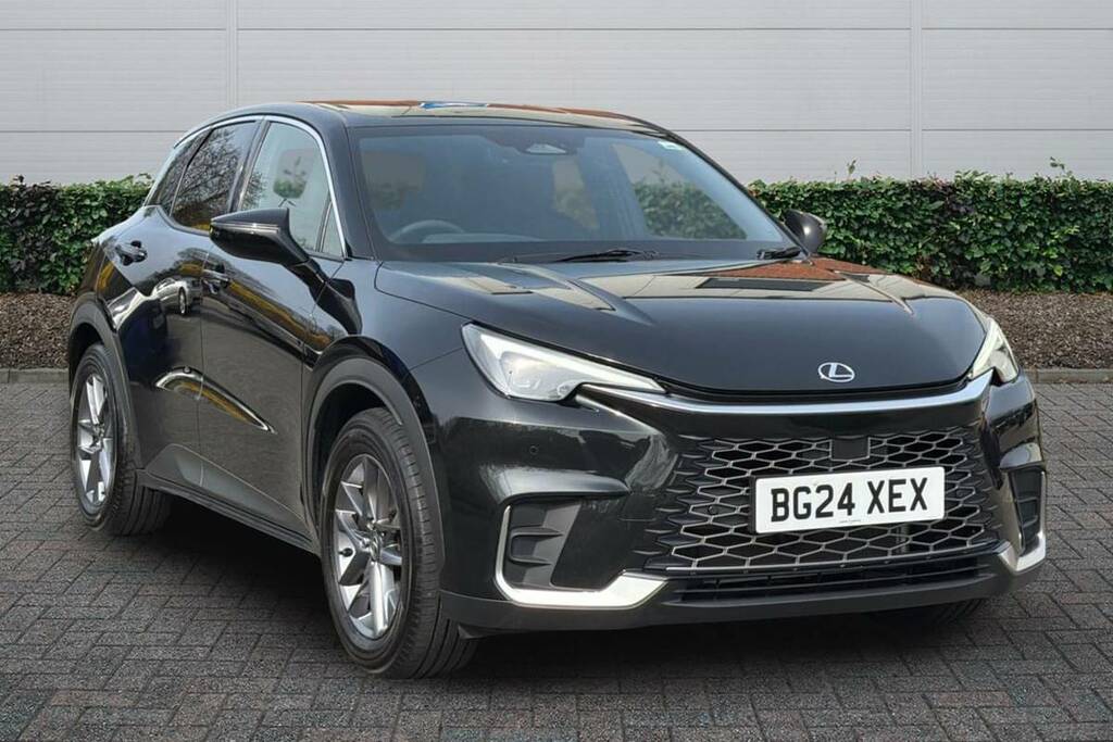 Lexus LBX 1.5 Premium E-cvt Black